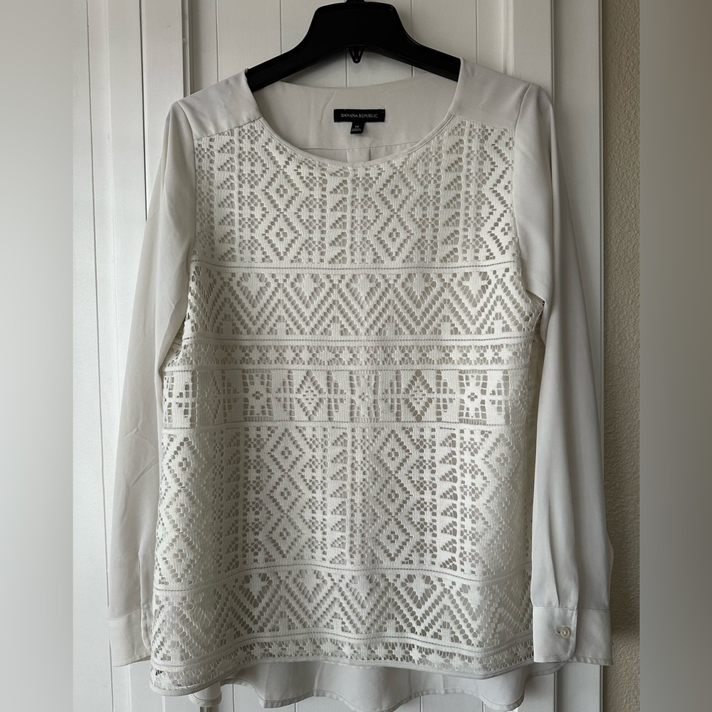 Banana Republic Cream color blouse M